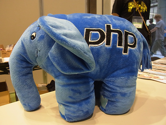 PHPの象と記念写真が撮れます★